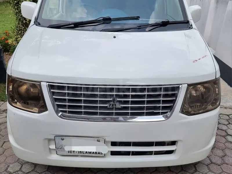 Mitsubishi Ek Wagon 2013