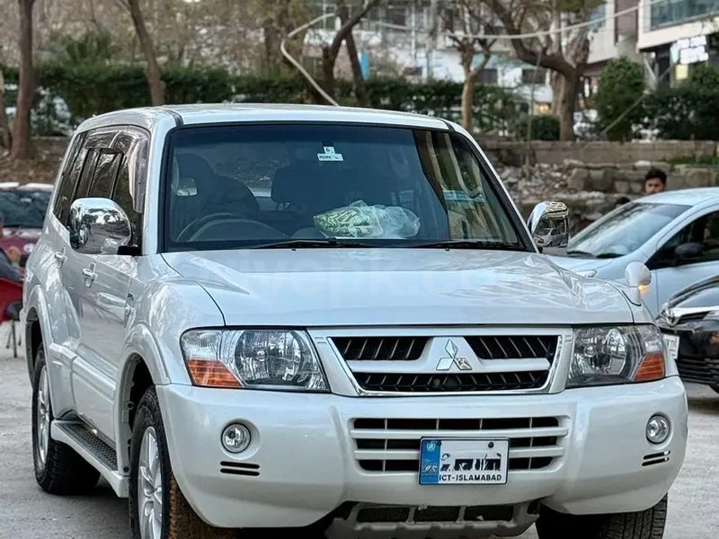 Mitsubishi Pajero 2006