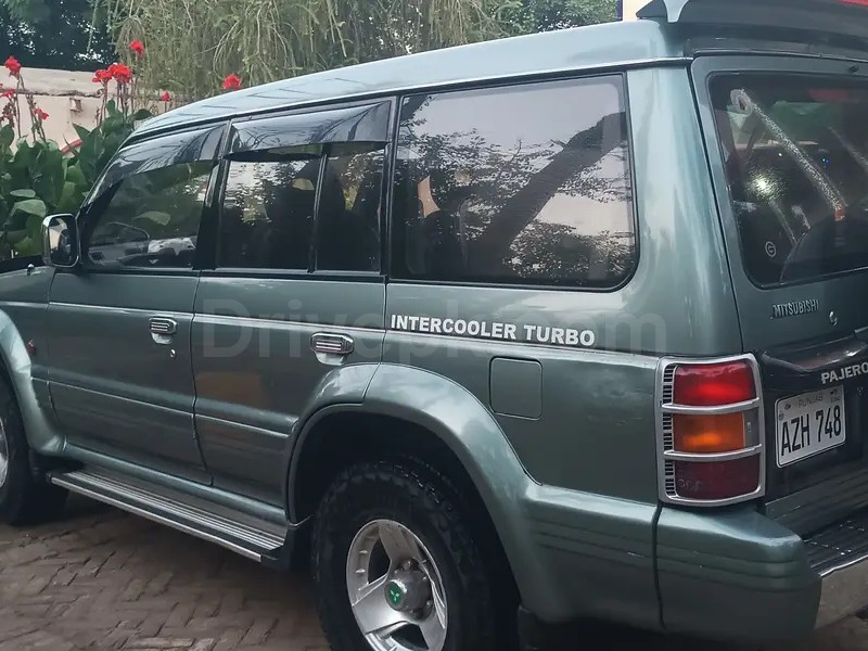 Mitsubishi Pajero 1992