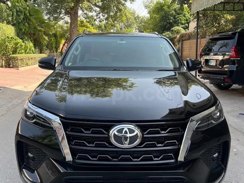Toyota Fortuner 2022
