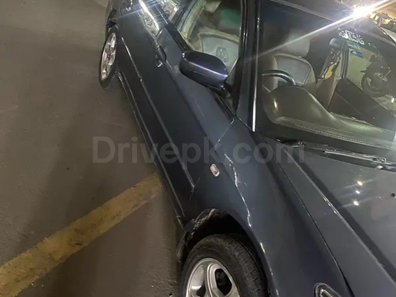 Honda Civic EXi 2004