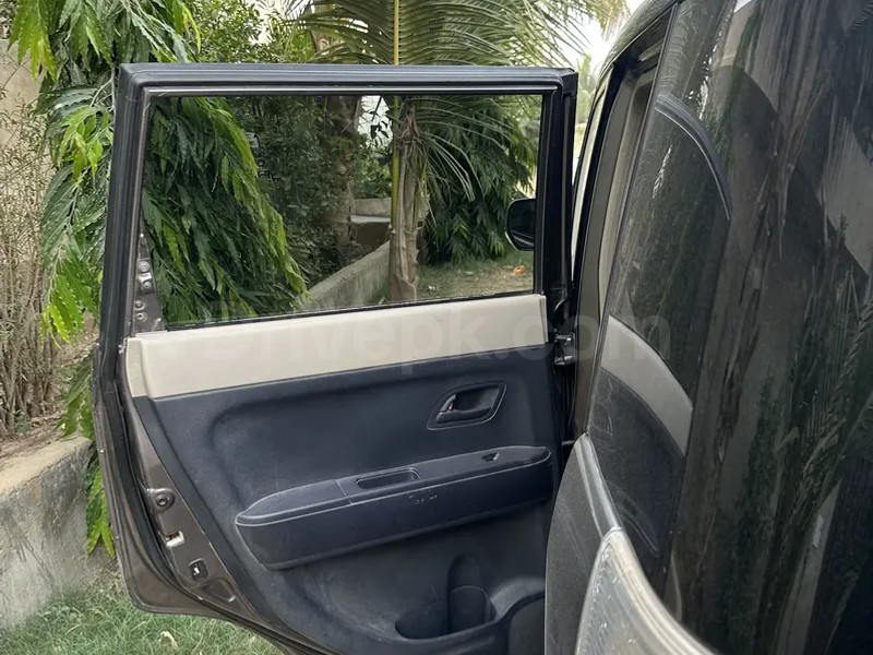 Honda Zest Spark 2012