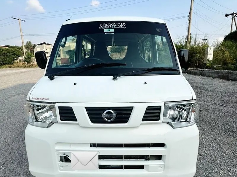 Nissan Clipper 2013