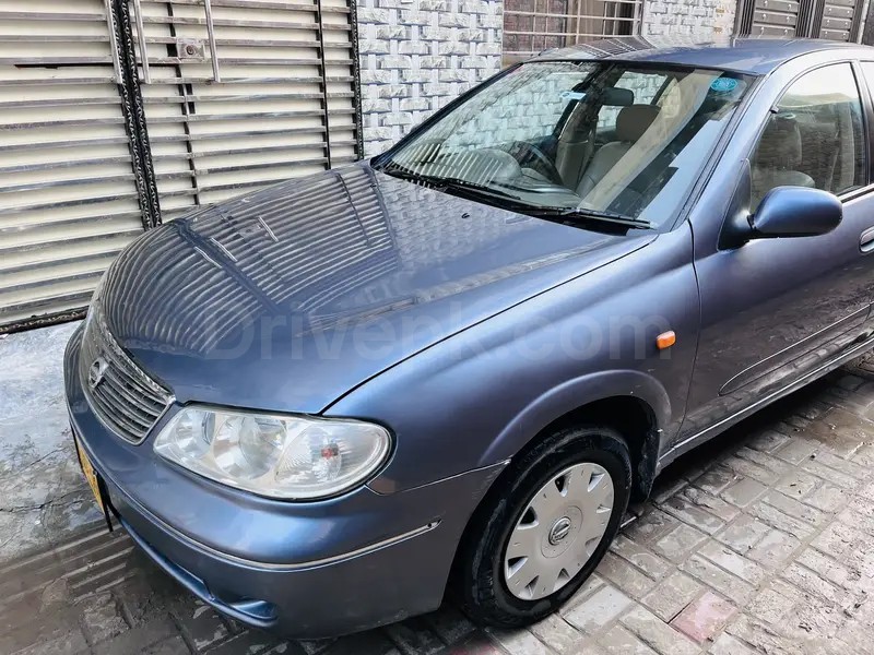Nissan Sunny 2005