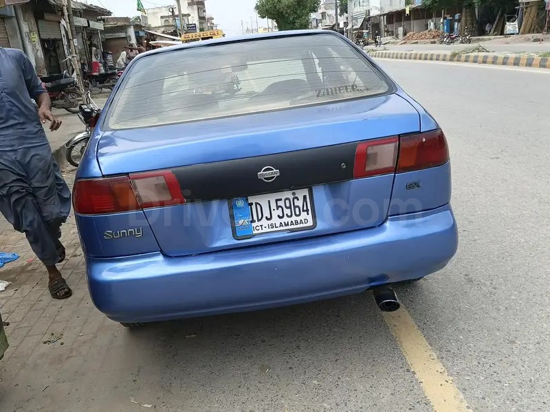 Nissan Sunny 1999