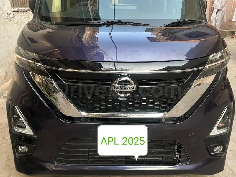 Nissan Roox 2023