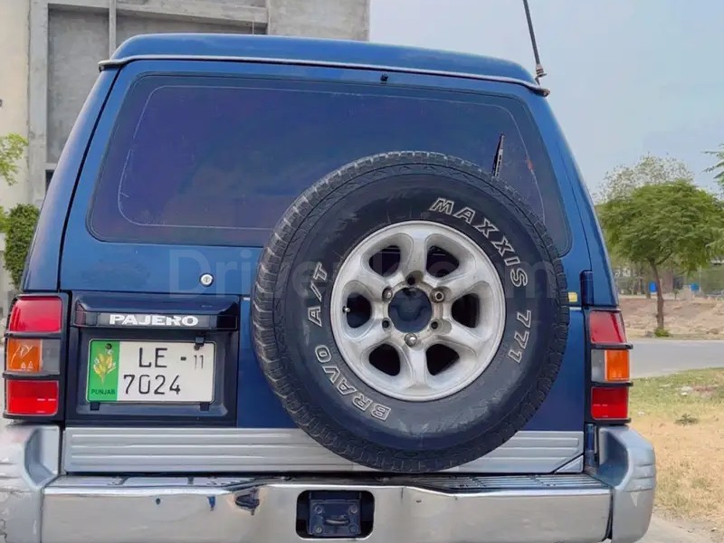 Mitsubishi Pajero 1993