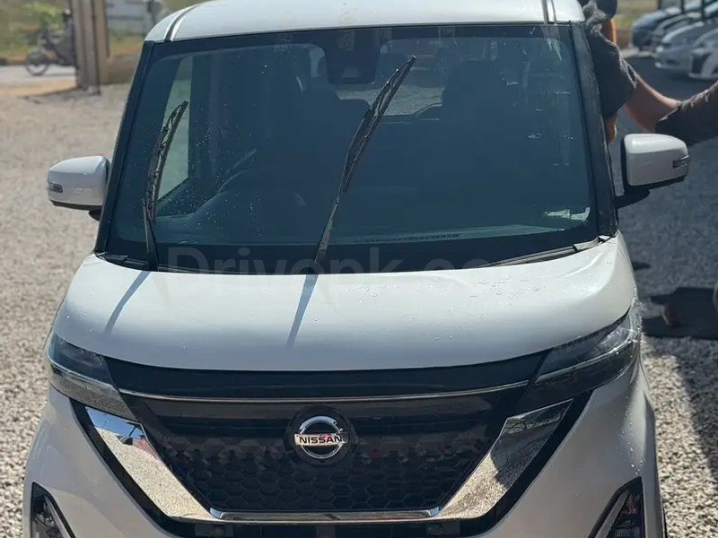 Nissan Roox 2022