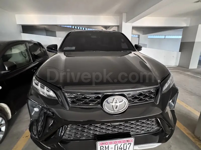 Toyota Fortuner Legender 2024