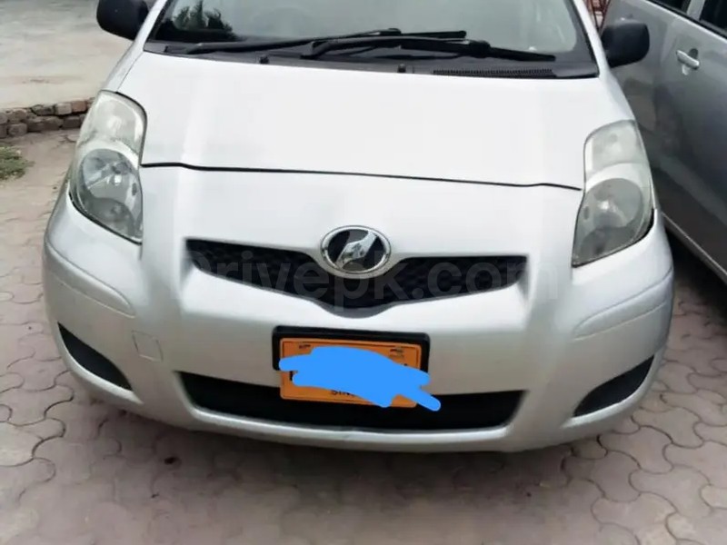 Toyota Vitz 2013