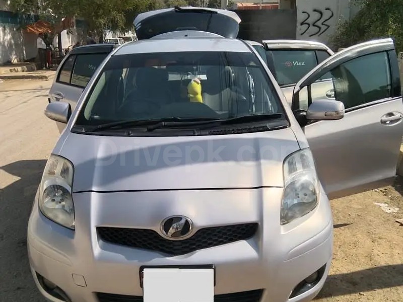 Toyota Vitz 2010