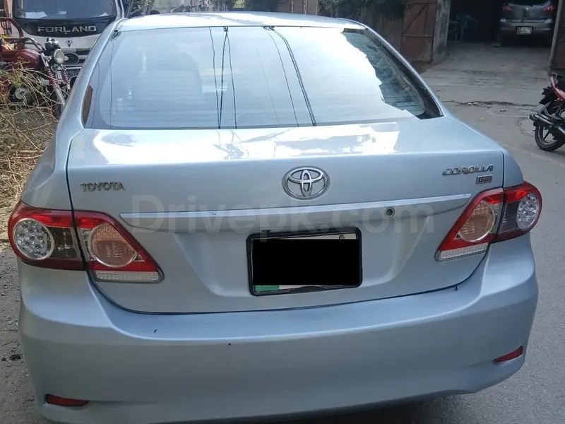 Toyota Corolla GLI 2013
