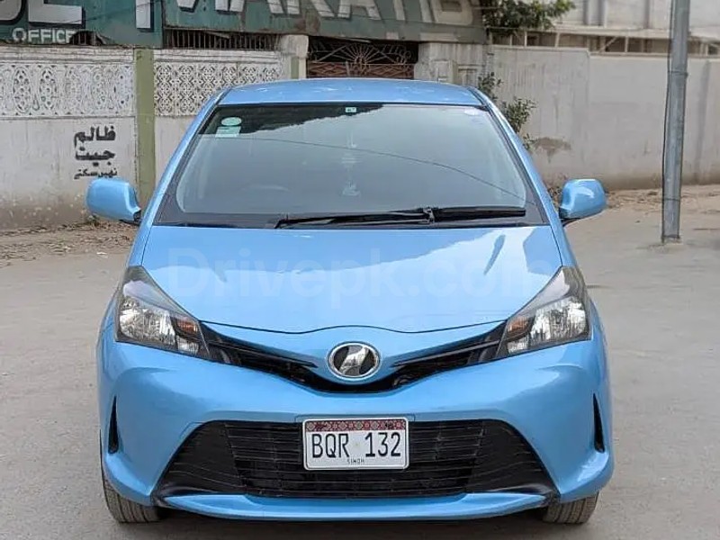 Toyota Vitz 2015