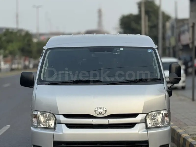 Toyota Hiace 2019