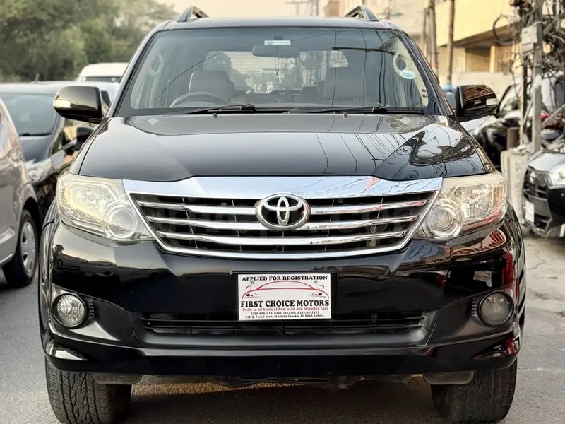 Toyota Fortuner V 2014