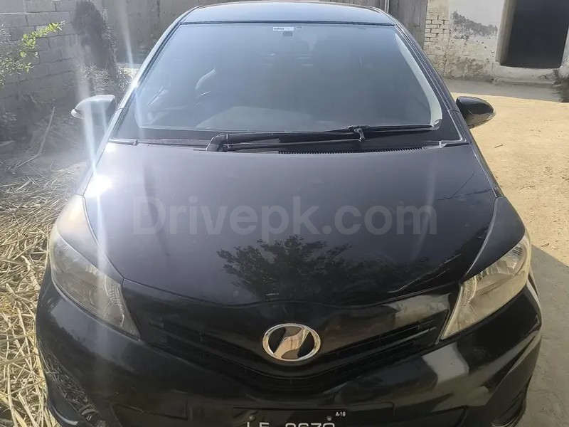 Toyota Vitz 2013