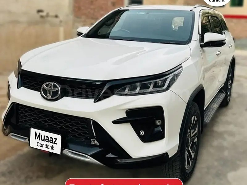 Toyota Fortuner Legender 2023