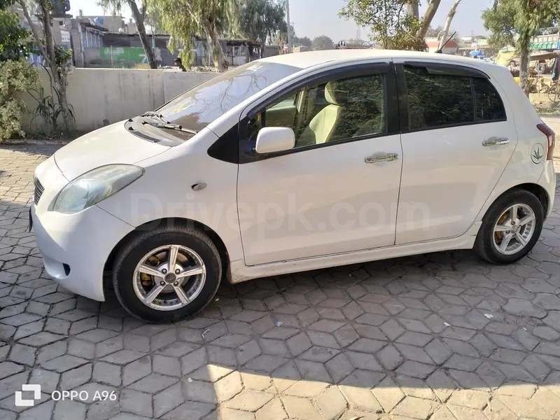 Toyota Vitz 2007