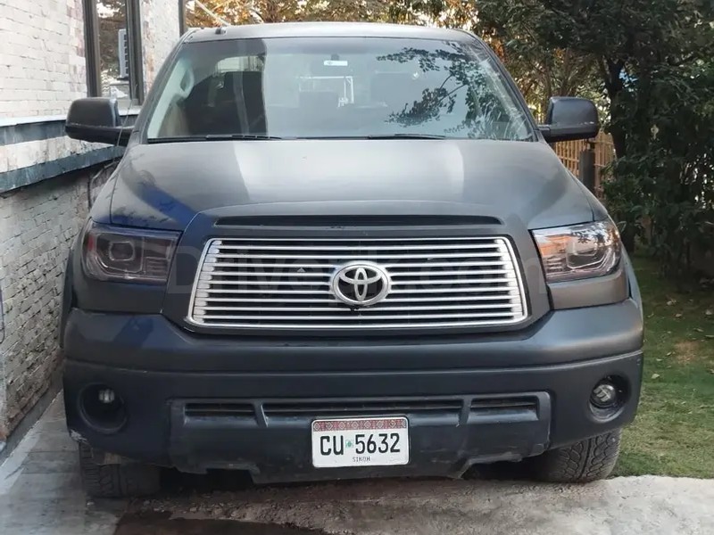 Toyota Tundra 2010