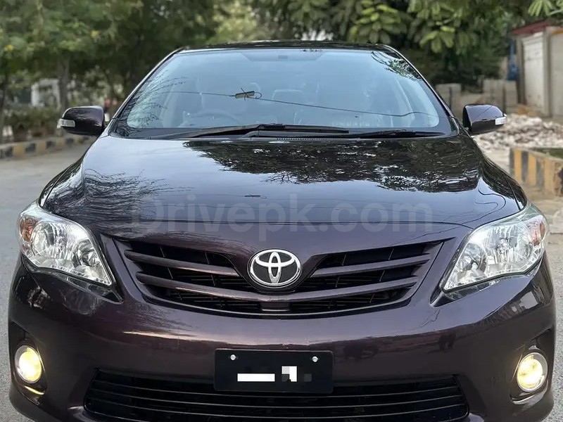 Toyota Corolla Altis 2013