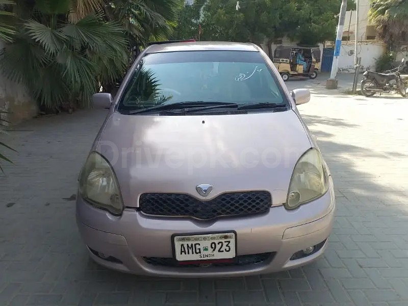 Toyota Vitz 2003