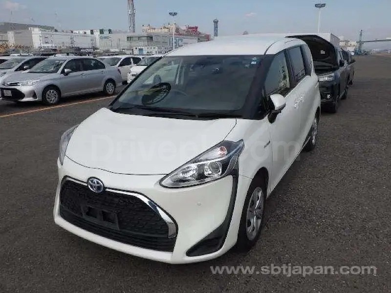 Toyota Sienta 2019