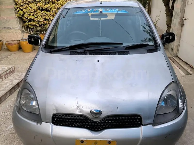 Toyota Vitz 1999