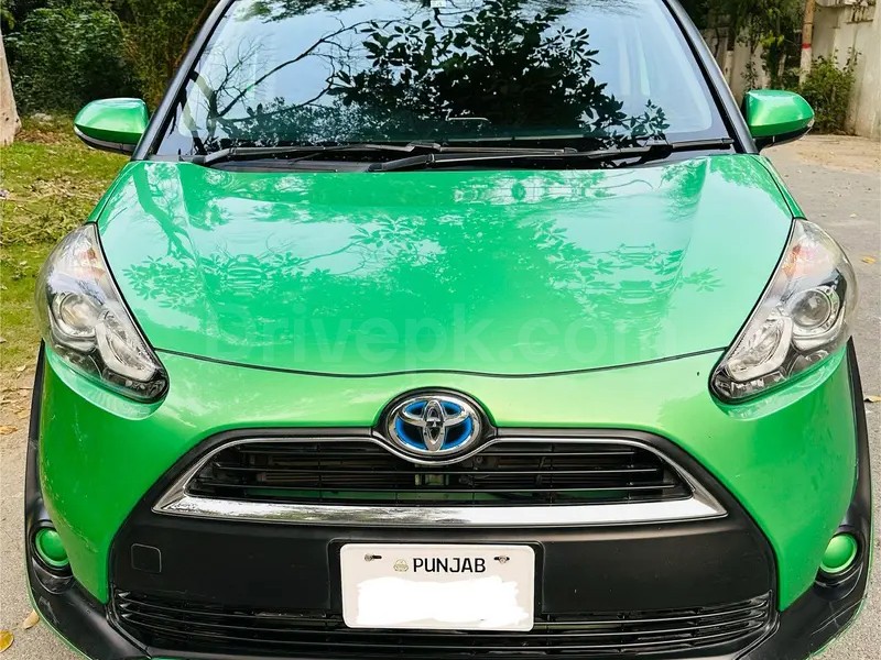 Toyota Sienta 2024