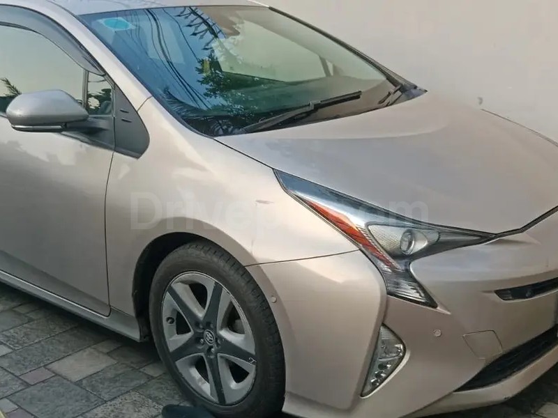 Toyota Prius 2016