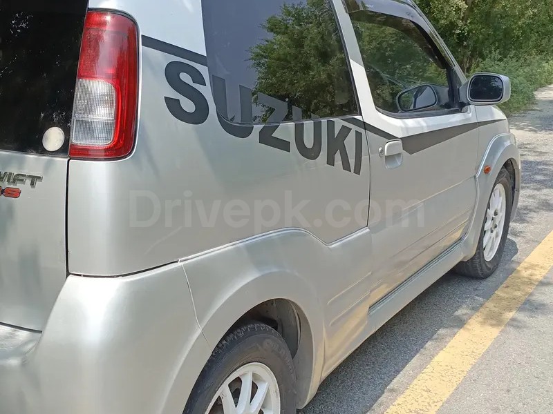 Suzuki Swift 2003