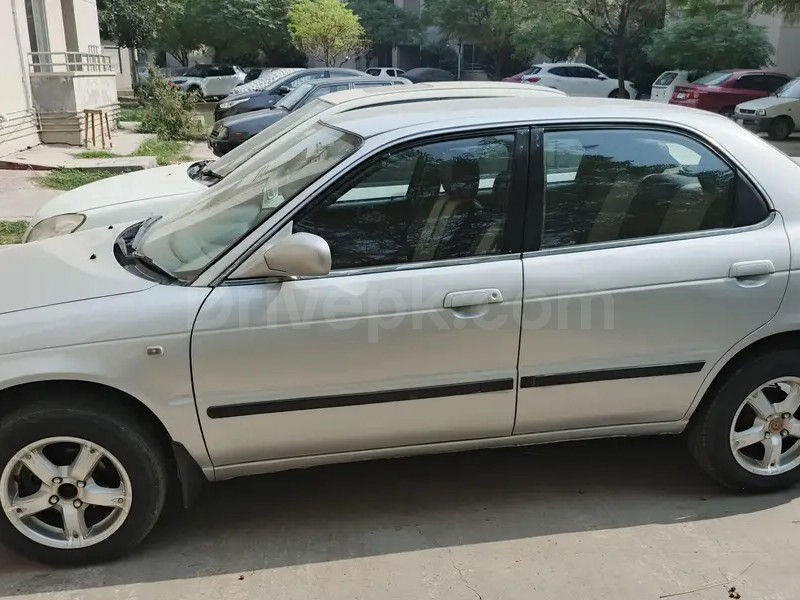 Suzuki Baleno 2004