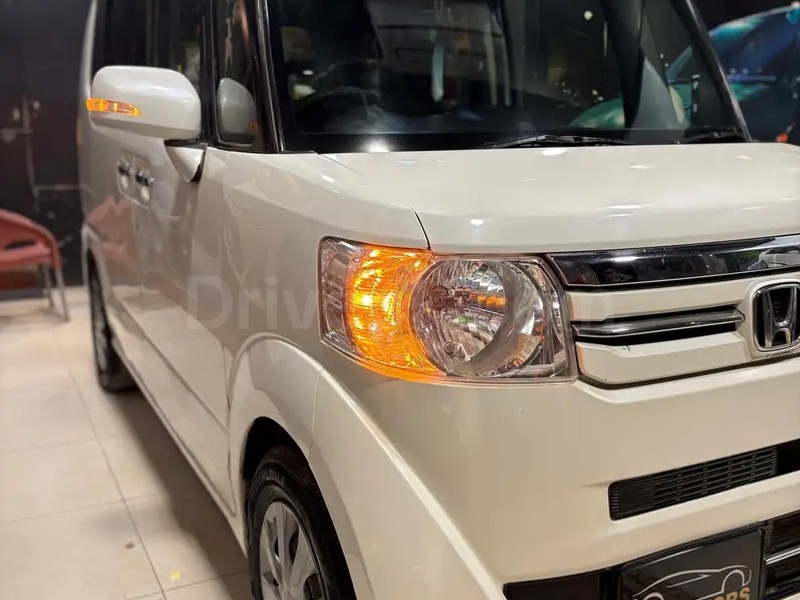 Honda N Box Custom 2015