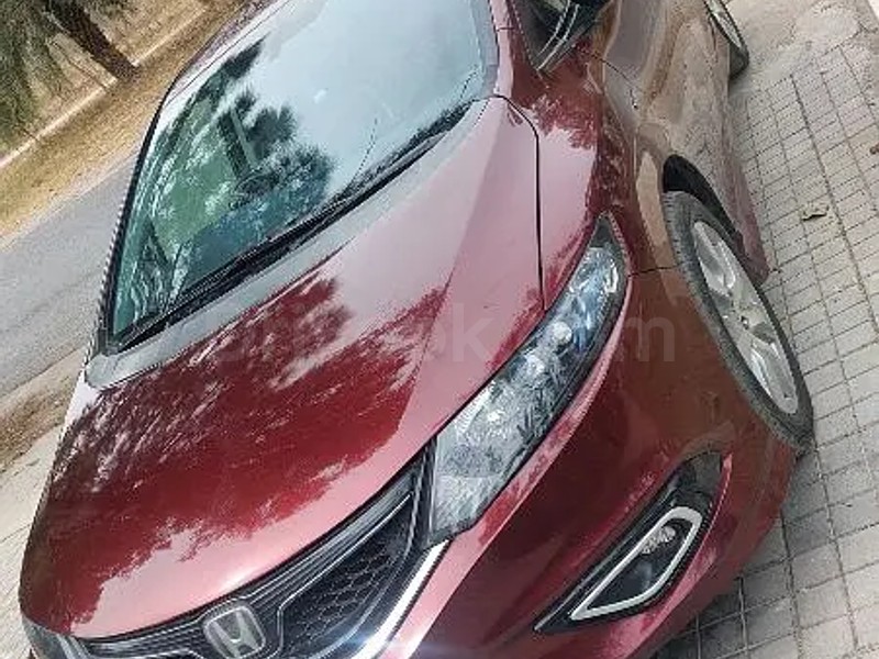 Honda Jade Hybrid 2015