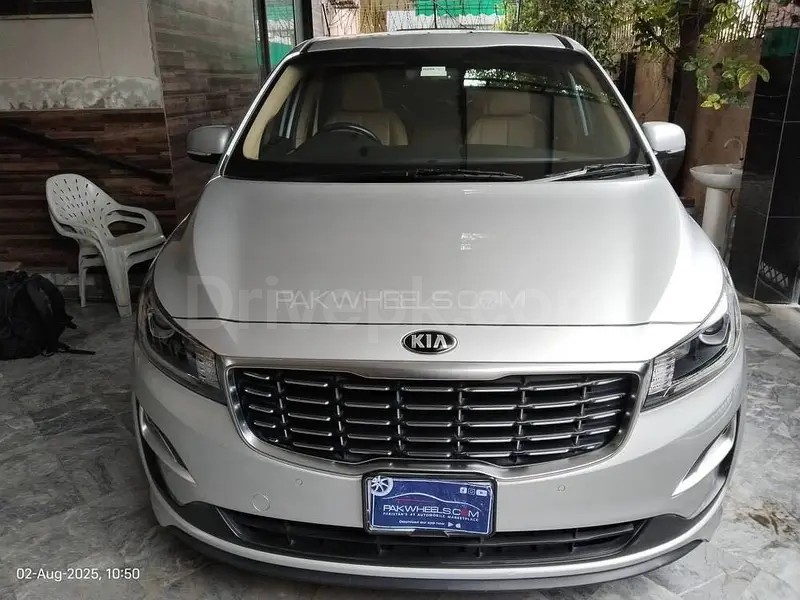KIA Grand Carnival 2018