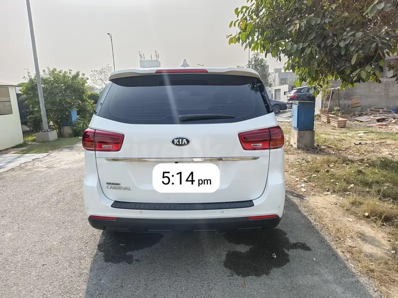 KIA GRAND CARNIVAL 2020