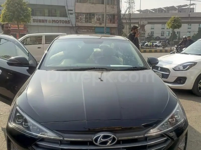 Hyundai Elantra 2025