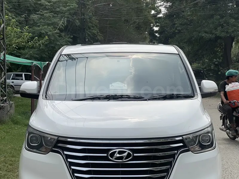 Hyundai Grand Starex 2019