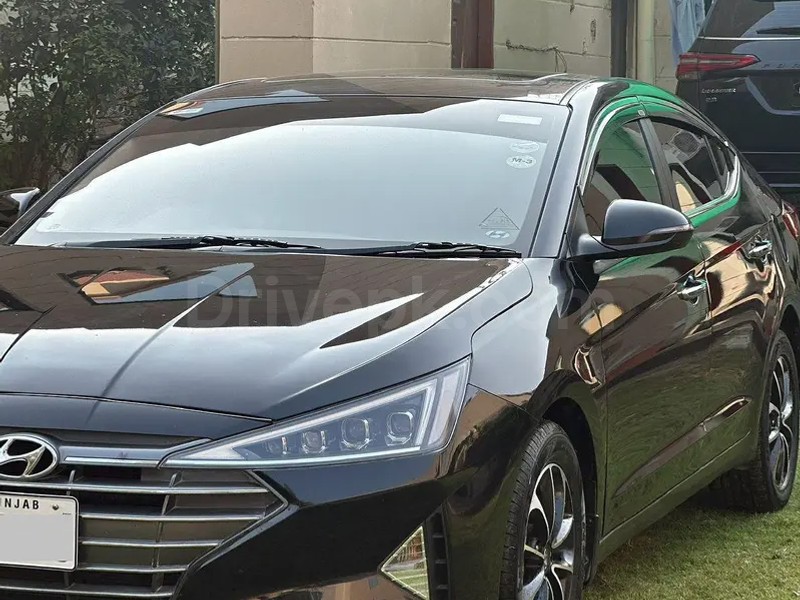 Hyundai Elantra 2022