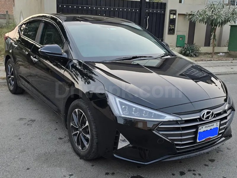 Hyundai Elantra 2024