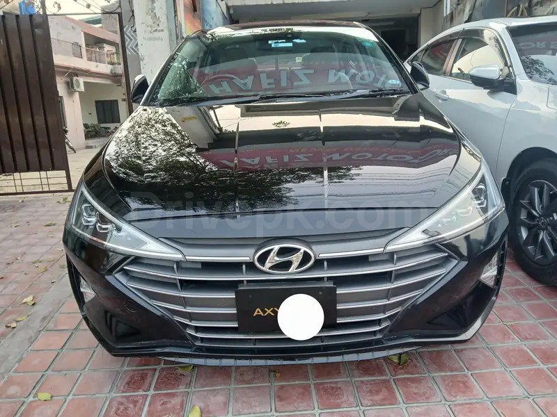 Hyundai Elantra 2022