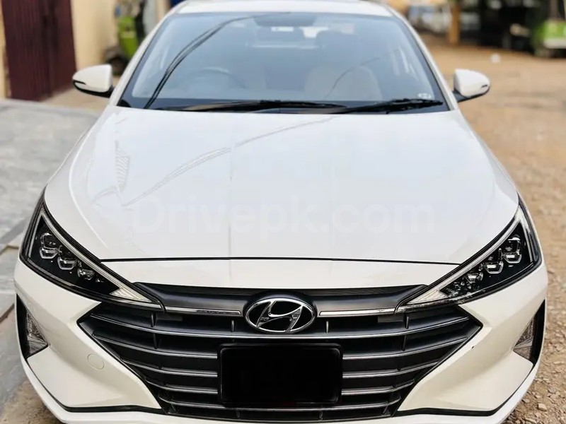 Hyundai Elantra 2022