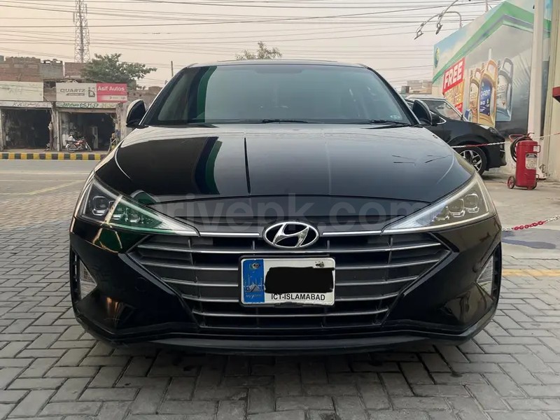 Hyundai Elantra 2022