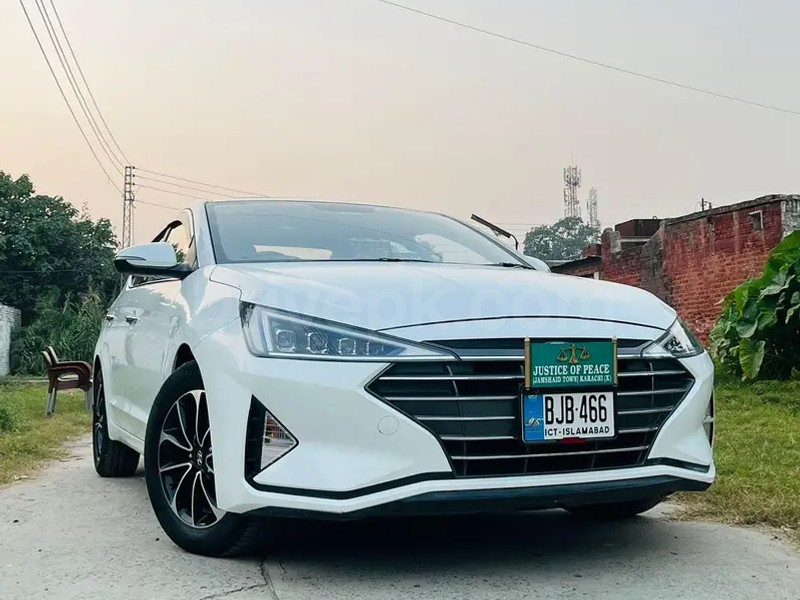 Hyundai Elantra 2022
