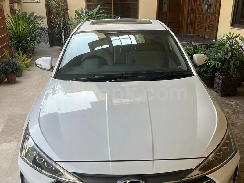 Hyundai Elantra 2023