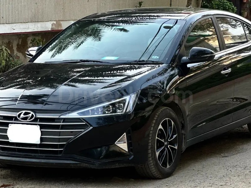 Hyundai Elantra 2022