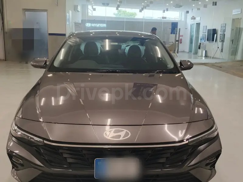 Hyundai Elantra 2024
