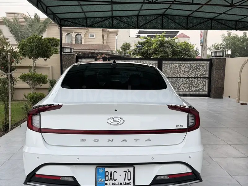 Hyundai Sonata 2022