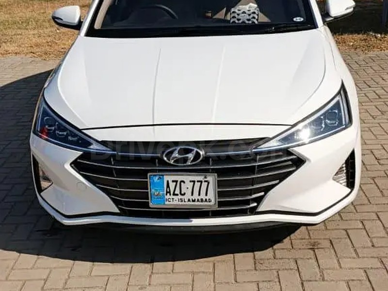 Hyundai Elantra 2023