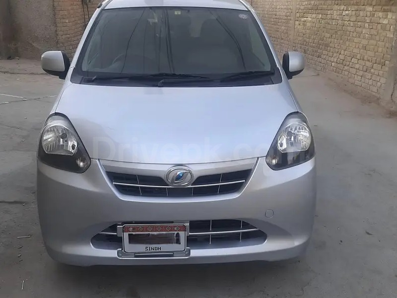 Daihatsu Mira 2012