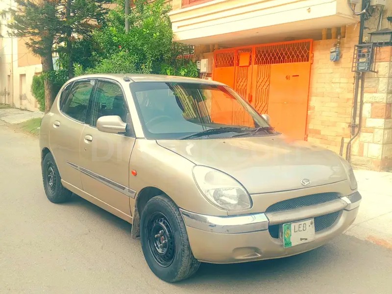 Toyota Duet 2002